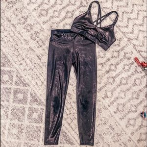 NWOT METALLIC GOLD ATHLETIC SET SMALL